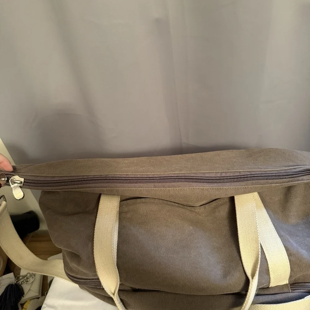 Lo & Sons Canvas Gray Zipper Travel Duffle Bag W/Shoes Compartment Weekender